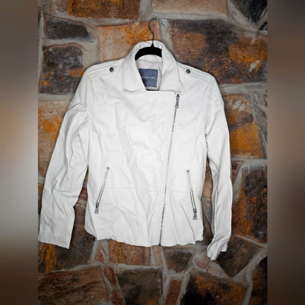 Kate&Mallory foe leather cream white jacket